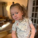 Sara McElroy - @rowieloveshelga - Instagram