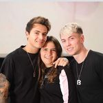 Sara pedretti - @sarasamantha011 - Instagram