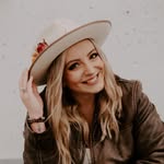 Sarah Rhoades | WI Wedding Photographer - @openrhoadesphoto - Instagram