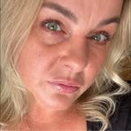 Sara Stella - Facebook
