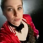 Sara Stock - @badbootsred - Instagram