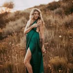 Sara Strobing Howell - @sarastrawberry - Instagram