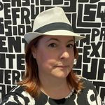 Sarah - Street Art Photography - @catscoffeecreativity - Instagram