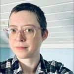 Sara Tilley - @heart_eyes_comics - Instagram