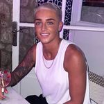 Sarah Acheson - @aches90 - Instagram