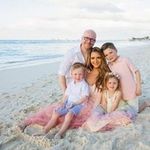 Sarah - @sarahbeemomtography - Instagram