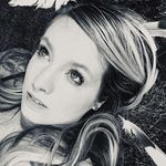 Sarah Bettis - @sarahbphotography_222 - Instagram