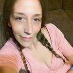 Sarah Caster - @blondenblue522 - Instagram