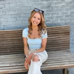 Sarah Covington - @sarahcov.closet - Instagram