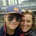 Sarah Crew - @sarah.crew.353 - Instagram
