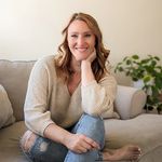 Dr. Sarah Fogle PT, DPT, NTP, RYT I Holistic Nutritionist - @freelyrootedwellness - Instagram