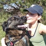 Sarah Freeze - @a.peppered.paw - Instagram