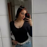 Sarah Goller - @sarahxlive - Instagram