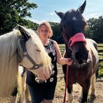 Sarah Howes - @sarah_howes_1981 - Instagram
