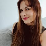 Sarah - @sarah.in.chapters - Instagram