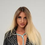 Sarah Izzo • Travel Girl🌸 - @travel_inblonde - Instagram
