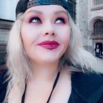 Sarah Kahn - @miss.kahnception - Instagram