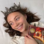 sarah lashley - @sarahbeingbookish - Instagram