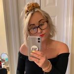 Sarah MacBeth - @whattowearwithmamabear - Instagram