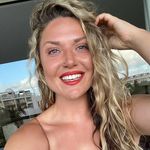 Sarah Manns - @sarmeetsworld - Instagram
