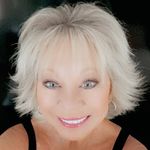 Sarah Maus - @sarahmaustravel - Instagram
