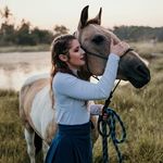 Sarah Pack - @paint_my_ride - Instagram
