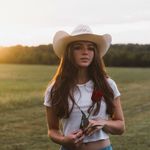 Sarah Paravia - @sarahparavia - Instagram