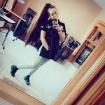 Sarah Pfaff - @circusfr3ak - Instagram