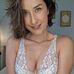 Sarah Du Pond - Facebook