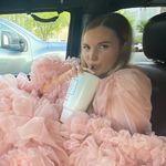 Sarah Pond | Fashion Stylist - @styled.by.sarrlew - Instagram