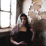 Sarah Puterbaugh - @sarahsbaycloset - Instagram