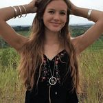 Sarah Rounds - @saraharoundstheworld - Instagram
