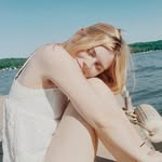 Sarah Rowles - @sarahelizabethrow - Instagram