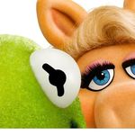 Sarah (shirk) and Alex - @miss.piggy_and_kermy - Instagram