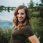 Omaha Senior Photographer - @sarahtealseniors - Instagram