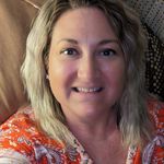 Sarah Vaught - @sarzisme - Instagram