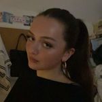 sarah windle - @sarahwin.dle - Instagram