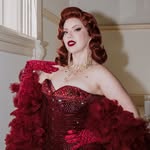 Sarah Wines - @sarahwinesalot - Instagram