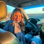 sarah - @sarahwurst22 - Instagram