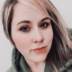 Sasha Watt - @sashaandthecs - Instagram