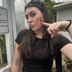 Scarlet Brooks - Facebook