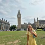 Scarlett Brooks - Facebook