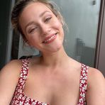 Scarlet Bruce - Facebook