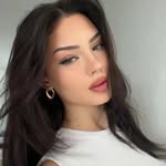 @scarlet_.chennn - Instagram