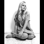 Scarlet Cross - @oliveiralorena__0wne - Instagram