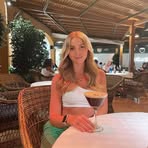 Scarlett Cross - Facebook
