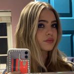 Scarlet Floyd - Facebook