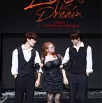 Scarlet Lam - Facebook