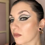 Scarlet Saunders - @scarlet_saunders_makeup_artist - Instagram