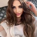 Scarlett Waller - Facebook